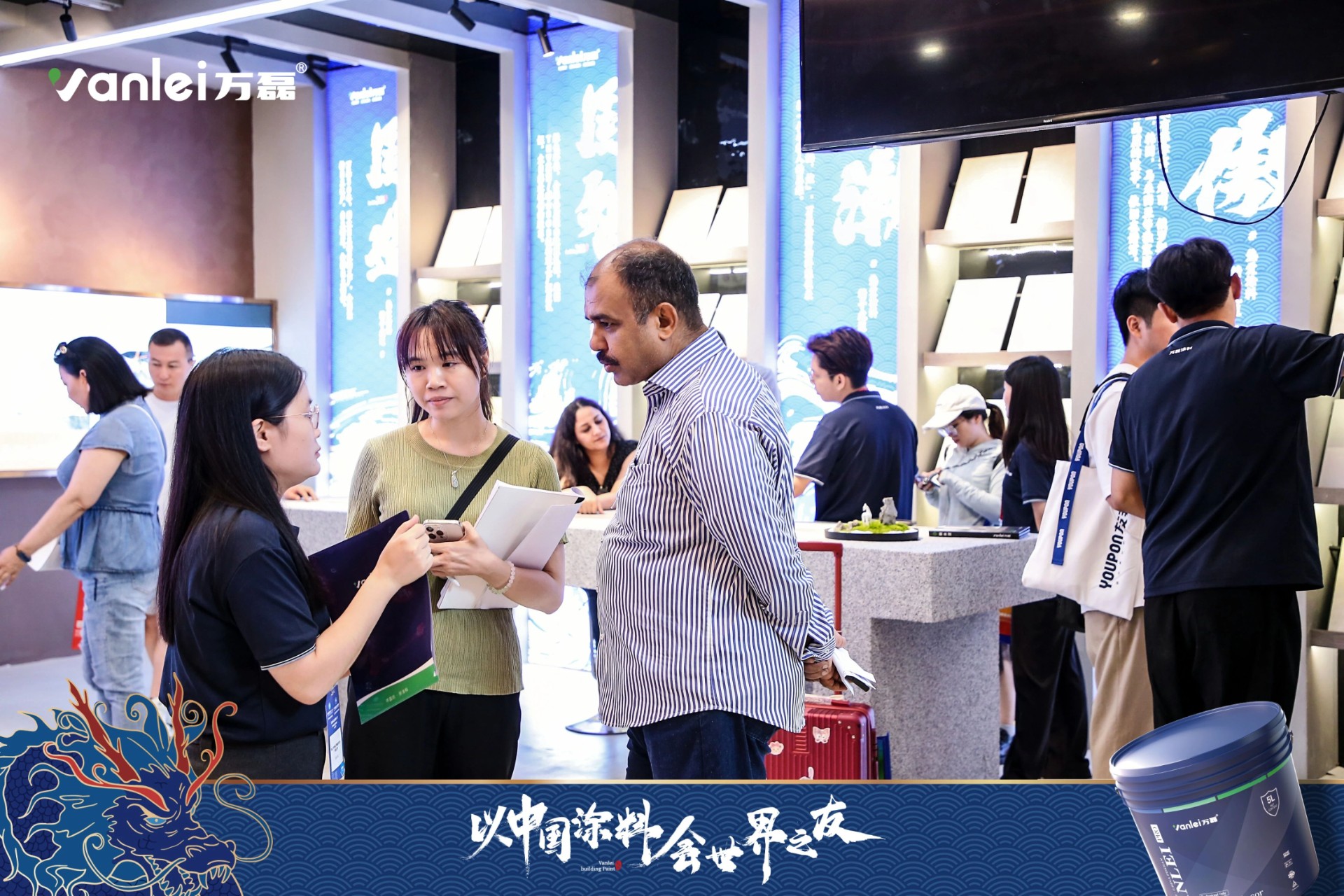 七年蟬聯(lián)展館人氣王！萬(wàn)磊涂料，以中國(guó)涂料，會(huì)世界之友