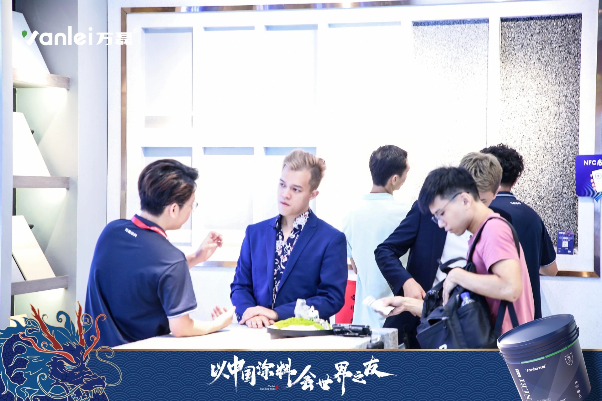 七年蟬聯(lián)展館人氣王！萬(wàn)磊涂料，以中國(guó)涂料，會(huì)世界之友