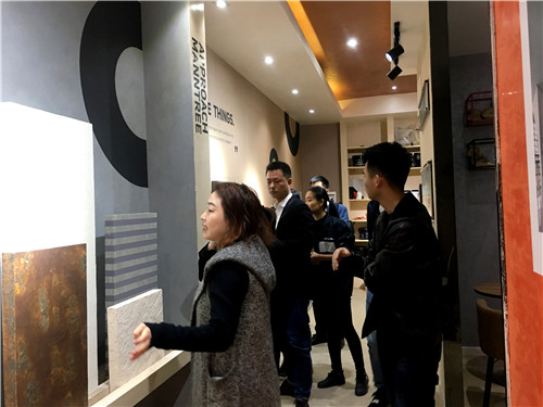 攜手共贏，共話未來，巴德士集團蒞臨萬磊參觀指導